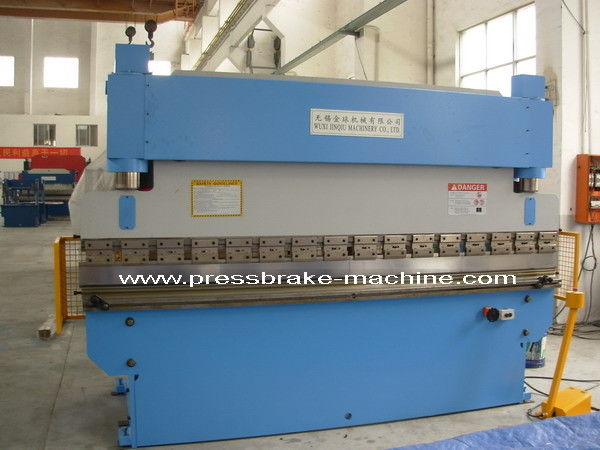 63 T Small Sheet Metal Bender Brake , Electric Sheet Metal Brake Press