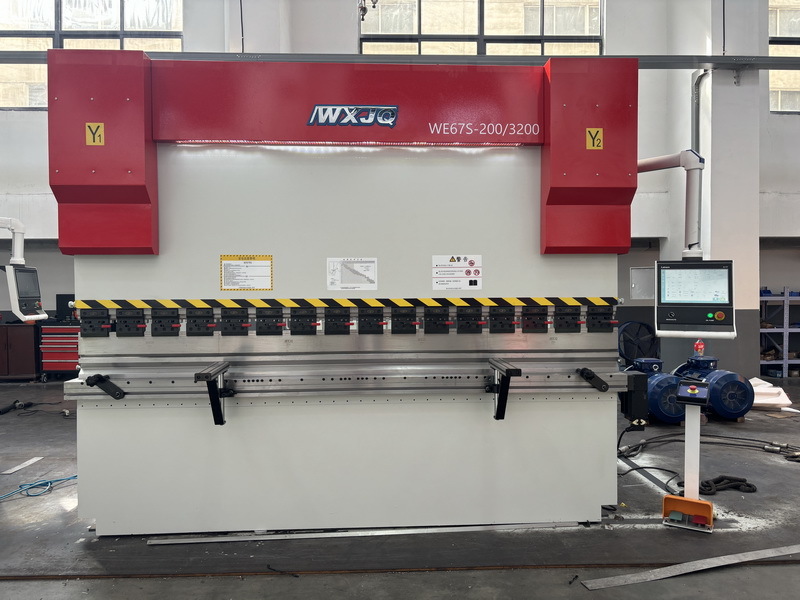 Latest company blogs about How do process on the CNC press brake PBS-200/3200