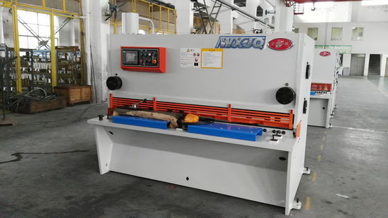 Buy Full Automatic Sheet Metal Shearing Machine With Automatic Control Cutting online manufacture