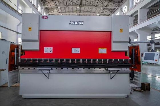 Buy 135T Mechanical CNC Hydraulic Press Brake Machine 3200mm Bending Length online manufacture