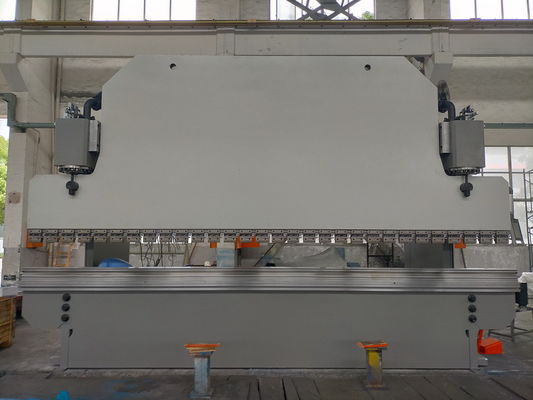 Buy CNC Hydraulic Press Brake with 200mm Max Stroke, 5.5KW to 55KW Motor Power, and 7000x2000x2500mm Dimension for Metal Fabrication online manufacture