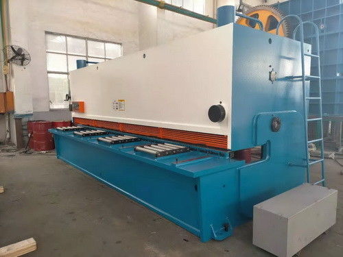 Buy Full Automatic Swing Beam Hydraulic Shearing Machine With Beam Adjusted Steplessly online manufacture