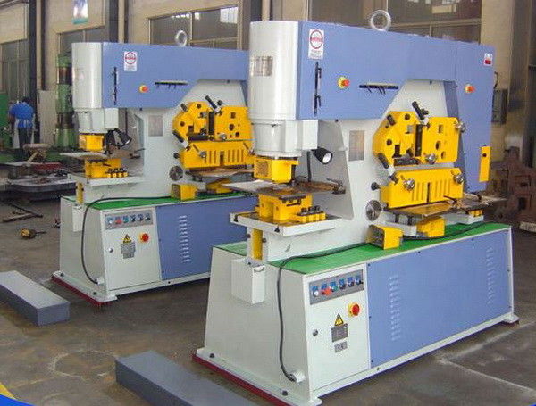 Multi Function Hydraulic Ironworker 900KN Cuttign Angle Steel