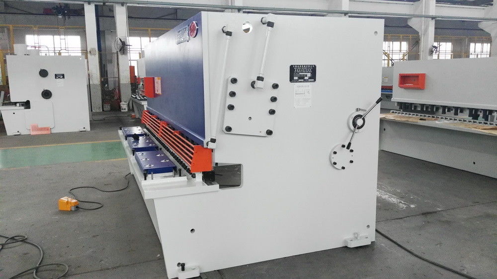 CNC Hydraulic Shearing Machine For Single And Continuous Cutting