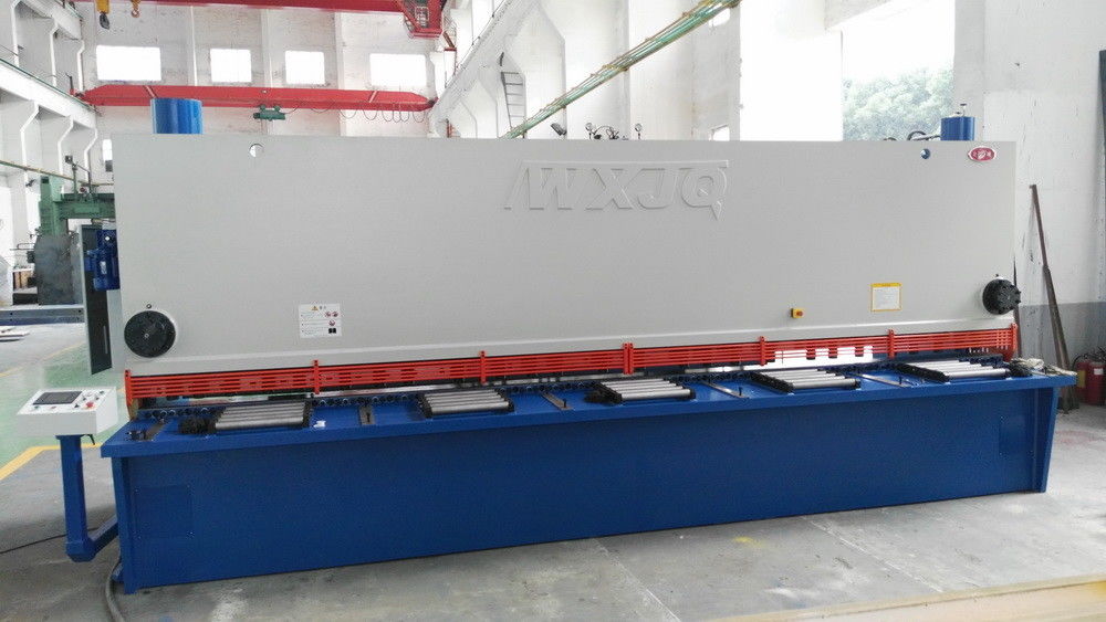 Electric Hydraulic Guillotine Shear Cutting Raw Material With Numeric - Control System