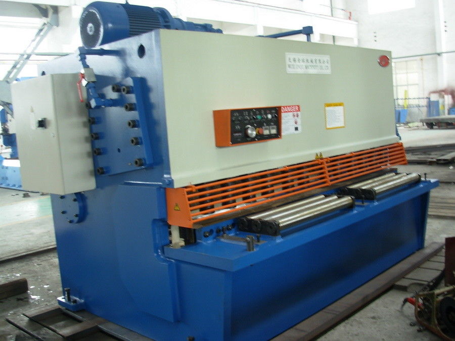 Heavy Duty Hydraulic Shearing Machine 20mm Sheet Metal Guillotine Shear