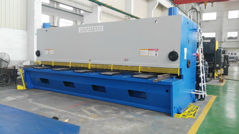 Steplessly Adjusted Beam Swing Metal Sheet Shearing Machine For Continuous Cutting