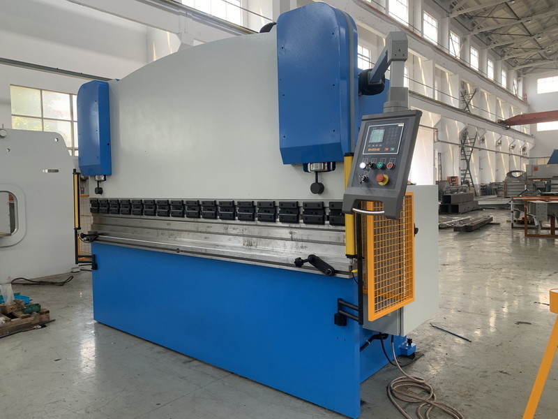 125T WE67Y Hydraulic Press Brake Bending Capacity 130T Metal Sheet Forming Machine