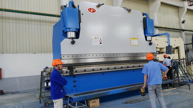 500T Force CNC Hydraulic Press Brake Using On Metal Fabrication,Automotive Factories