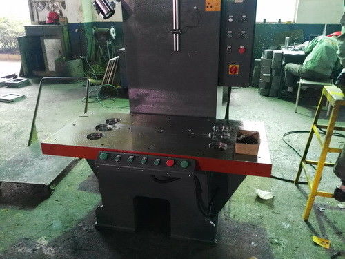 Steel Bar Straightening hydraulic press machine 100T Bending Force  900mm Stroke