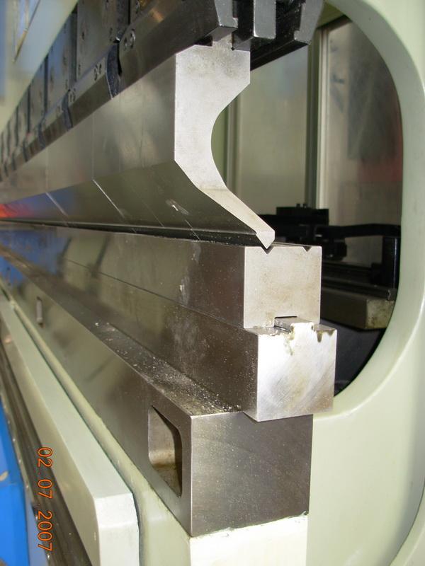 4 Ways V Dies CNC Brake Press Tooling And 60'' Radius Top punching 3100mm Long