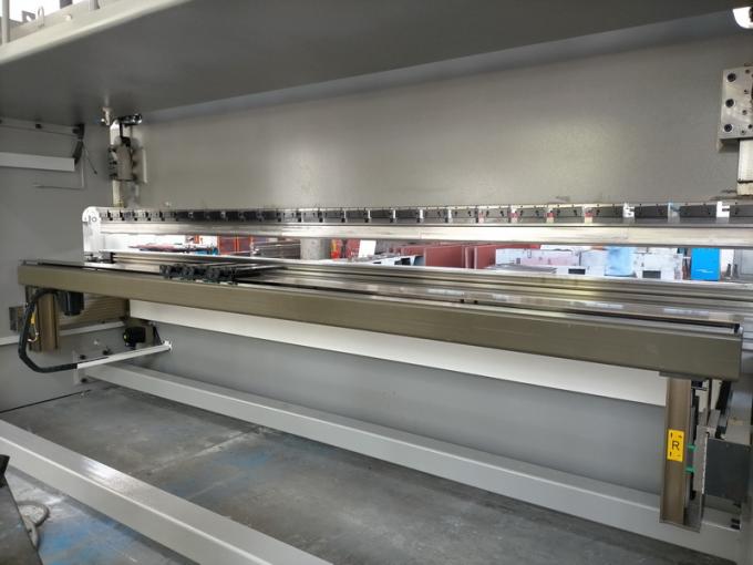6m Bending Tools CNC Hydraulic Press Brake 400T Pressure U Shape Workpiece